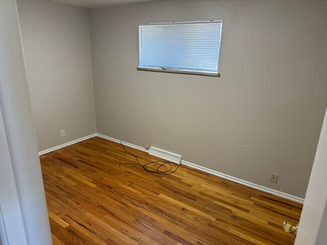 Building Photo - 4370 S Acoma St