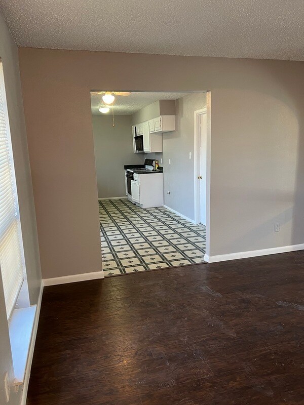 Building Photo - 7847 Mirage Valley Drive