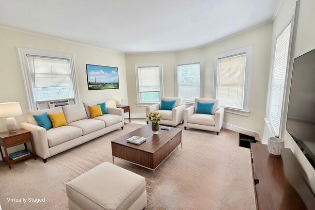 STAGED - 60 Oak St