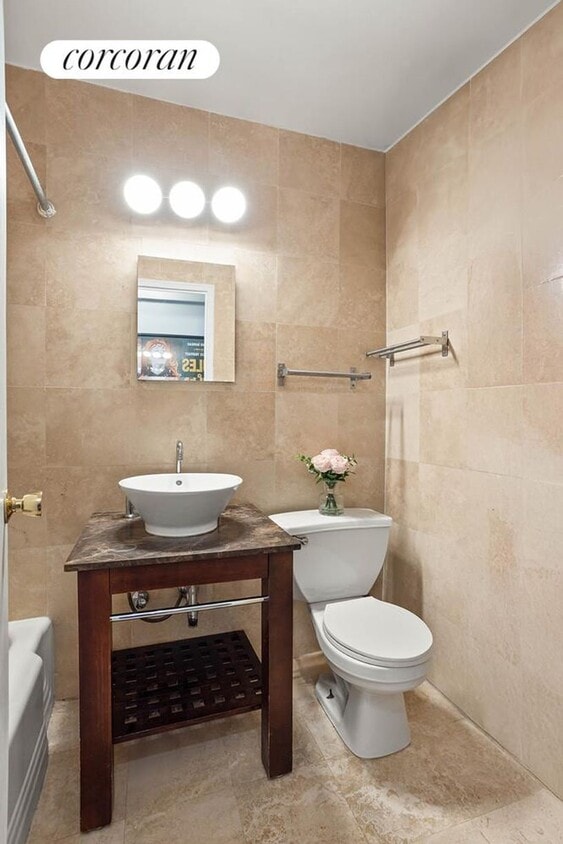 Foto del edificio - 333 E 14th St