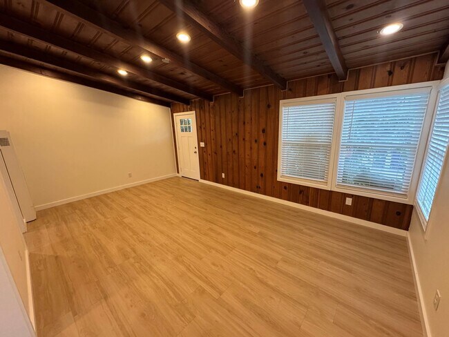 Foto del edificio - 2+1 Quaint Midtown Ventura Home