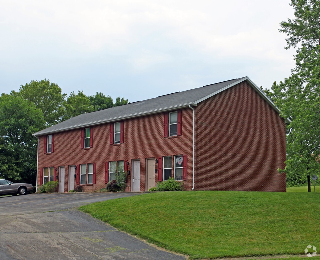 Primary Photo - 142-158 Brusman Dr