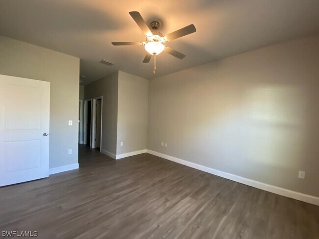 Foto del edificio - 2221 NE 33rd Ln