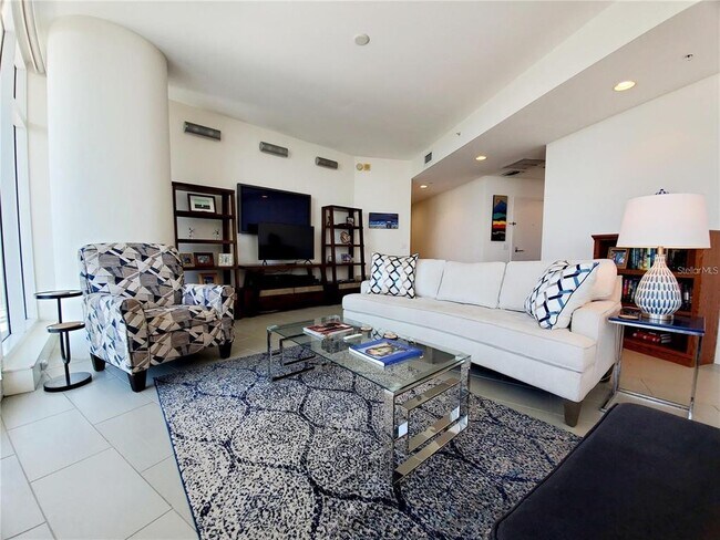 Foto del edificio - 175 1st St S