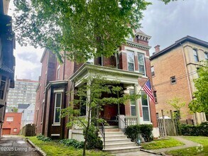Building Photo - 1231 S 4th St