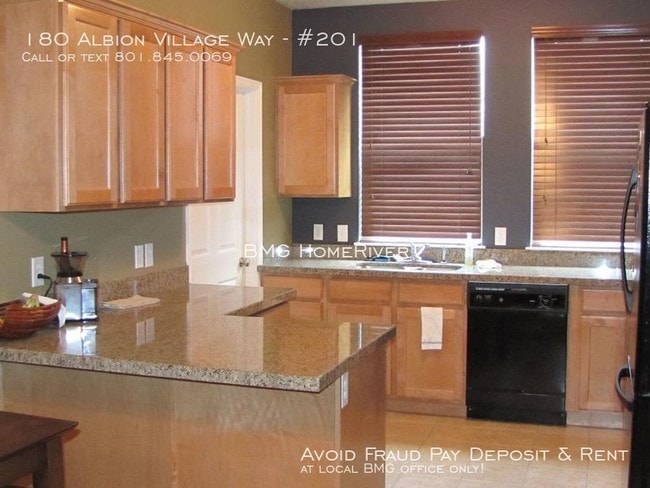 Foto del edificio - 180 Albion Village Way