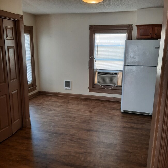 Kitchen/Dining - 1512 S 6th St