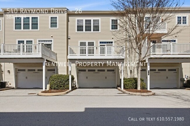 Photo - 540 Raymond Dr House