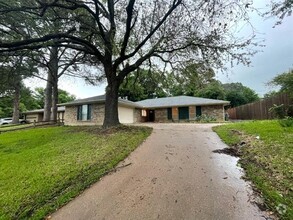 Building Photo - 3407 Walden Trail