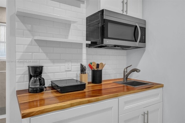 Foto del edificio - 1716 SW 11th Ct