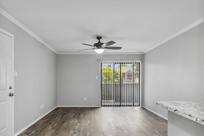 04_1440WKemperRoad_11_4o baño_HiRes - Remington Place