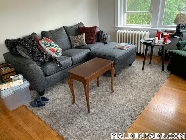 Foto del edificio - 170 Maple St