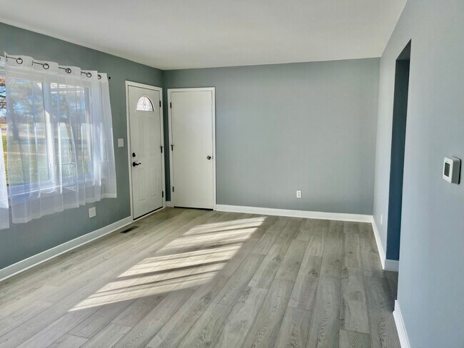 Building Photo - 2441 Norvell Rd