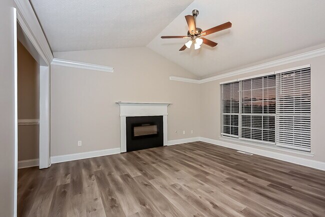 Foto del edificio - 324 Brannans Ct