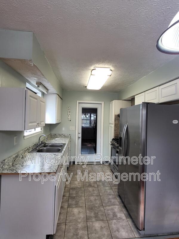 Building Photo - 339 Cheryl Ct