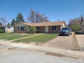 Building Photo - 1312-1314 Castlerock Dr