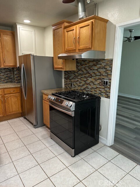 Foto del edificio - 15702 Halldale Ave