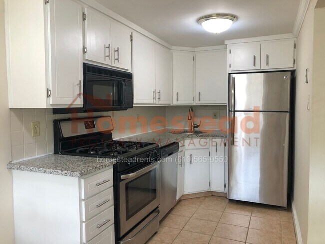 Foto del edificio - 288 N Oak Ave