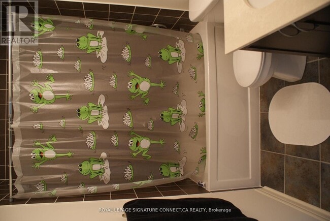 Building Photo - 3865 Lake Shore Blvd W