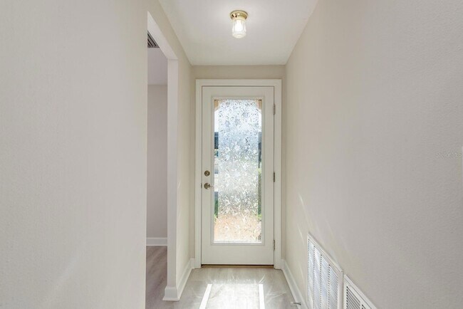 Foto del edificio - 4229 Stratford Dr