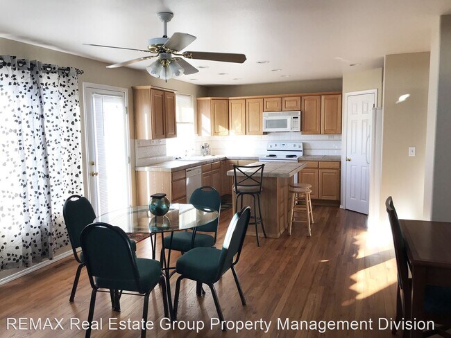Building Photo - 3 br, 2.5 bath House - 6639 Cabin Creek Dr.