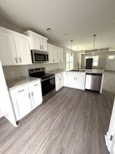 Building Photo - 4 Roundtree St