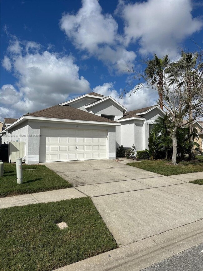 Building Photo - 241 Lockbreeze Dr