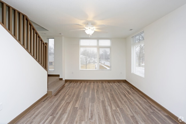 Townhome Living Room - Eagle View Lofts/Townhomes