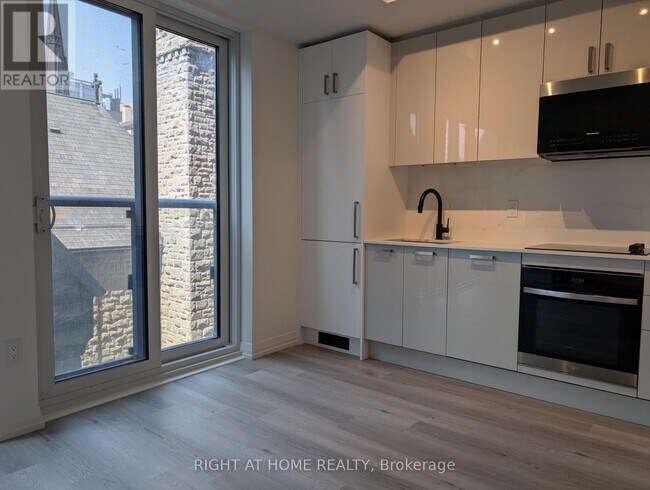 Photo du bâtiment - 280 Dundas St W