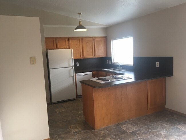 Foto del edificio - Spacious West Jordan Home!