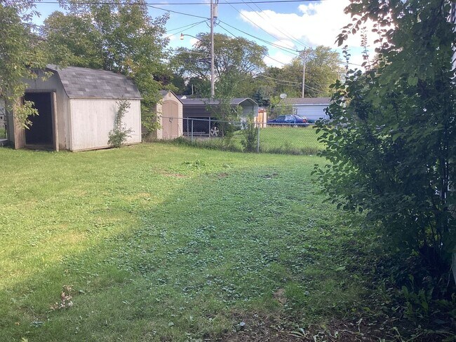 Foto del edificio - 4 Bedroom Single Family Home