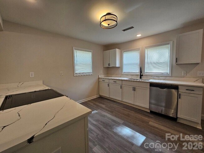 Foto del edificio - 2507 Moreland St