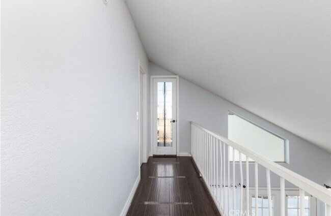 Foto del edificio - 22361 Loch Lomond Dr