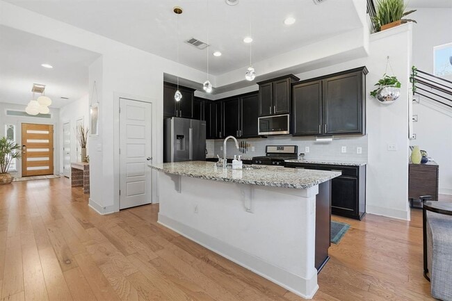 Building Photo - 6003 Duncanville Pass