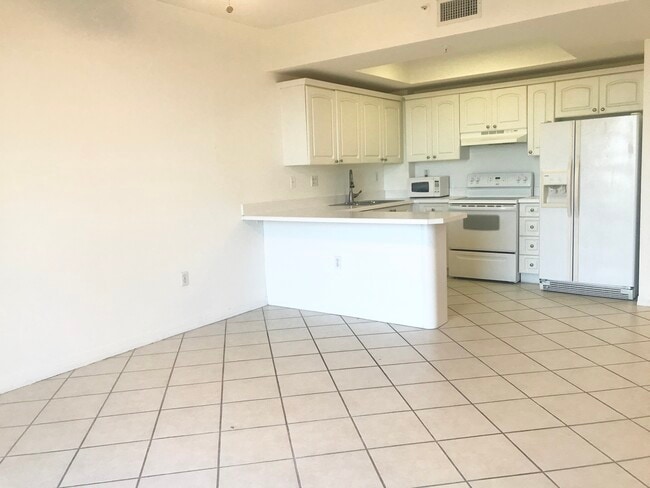 Building Photo - 3500 Coral Way