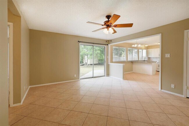 Building Photo - 9620 Chukar Cir