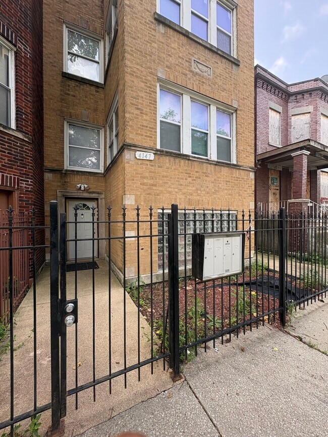 Foto del edificio - 4147 W Arthington St
