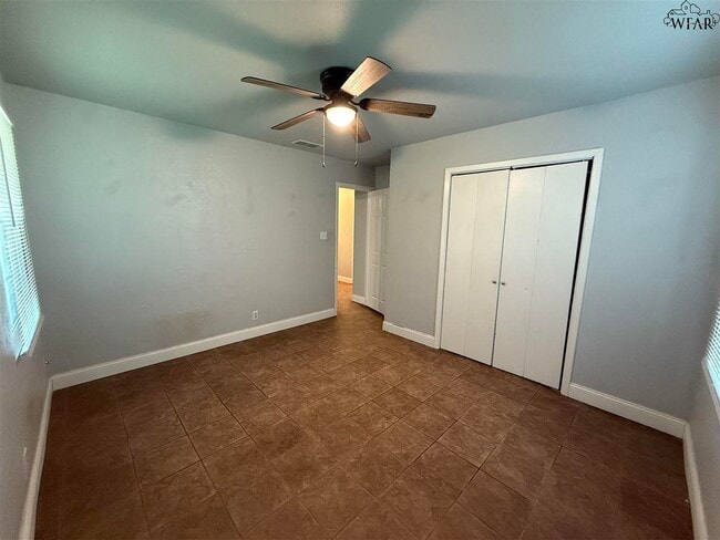 Building Photo - 1403 E Cortez Dr