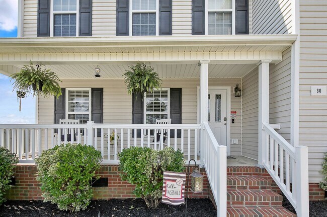 Foto del edificio - Stunning 4 Bed 3.5 Bath Home with Bonus Ro...