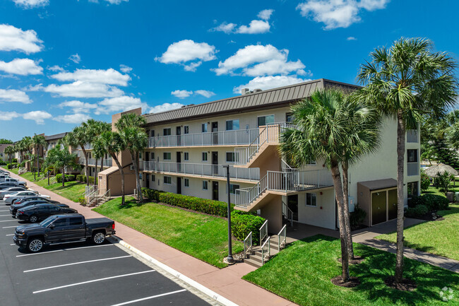 Building Photo - Gulf Winds East