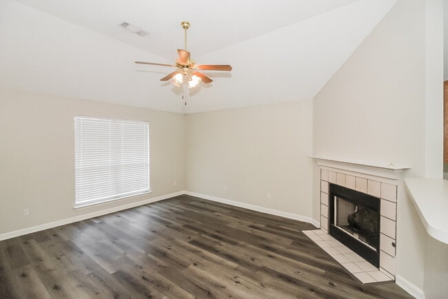 Building Photo - 4514 Lunsford Dr