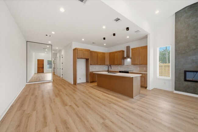 Foto del edificio - 8205 Calhoun Rd