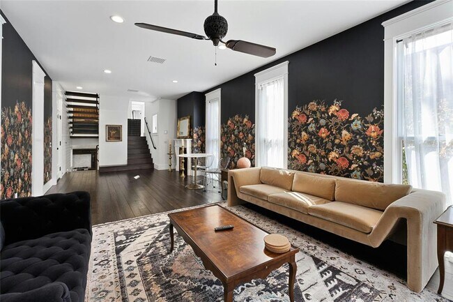 Foto del edificio - 813 1/2 E 13th St