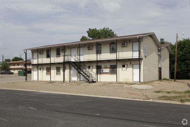 Building Photo - 1808 N 8th St