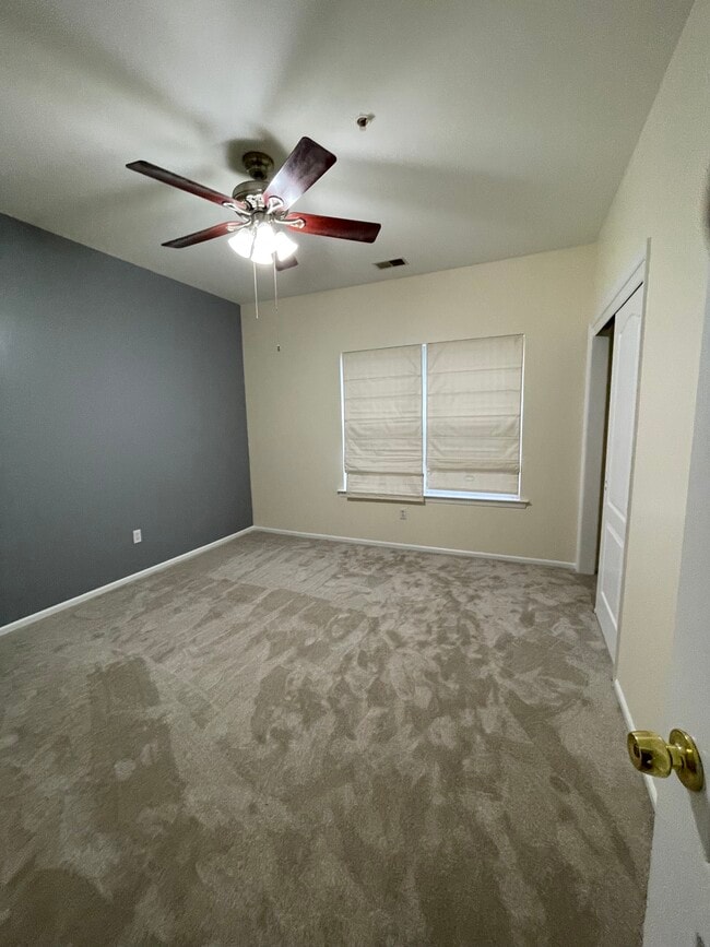 Building Photo - 324 Coppola Dr