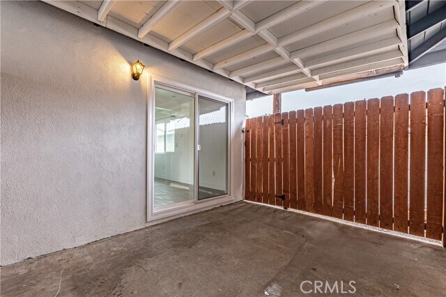 Building Photo - 725 Del Valle Ave