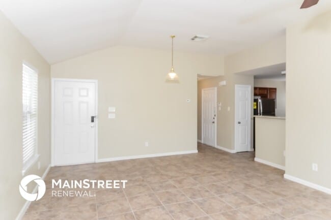 Building Photo - 2127 Whittier Dr