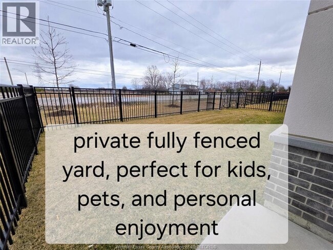 Building Photo - 4400 Laurier Pkwy