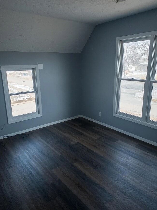 Living Room - 2202 S Warren St