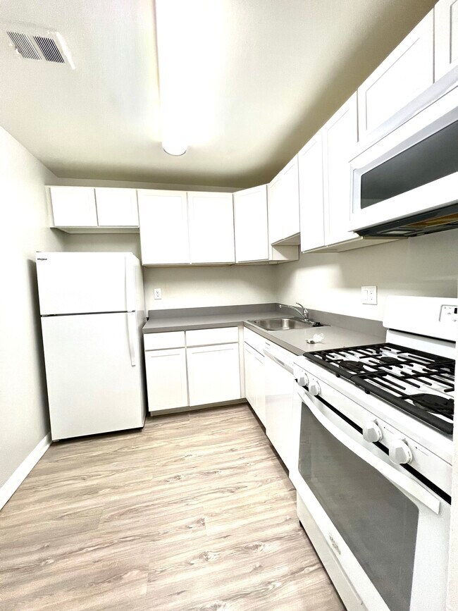 Building Photo - 10528 Cross Fox Ln